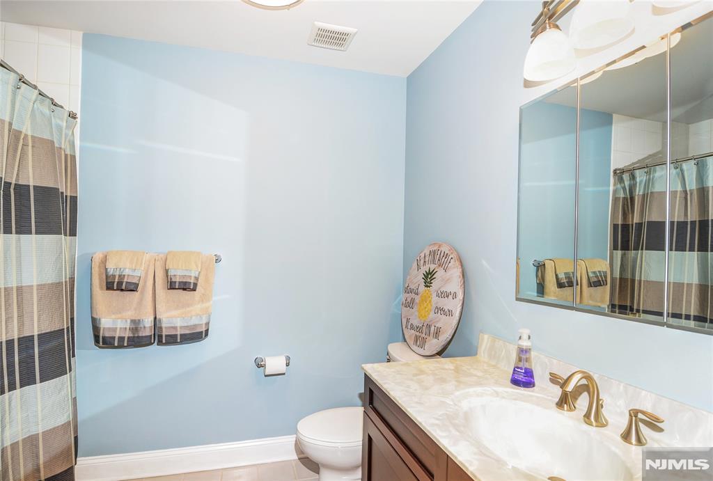 2102 Freeman Way, Unit 2102 Allendale, NJ 07401 - Photo 18 of 26