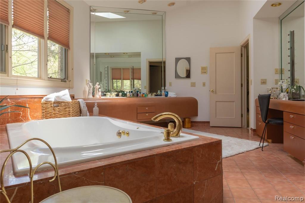 1651 Washington Road Rochester Hills, MI 48306 - Photo 27 of 60