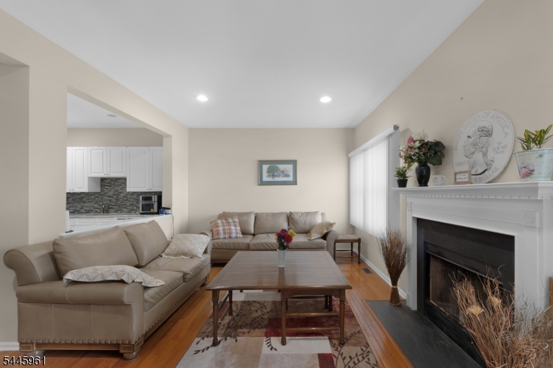 158 Autumn Ridge Road Morris Plains, NJ 07950 - Photo 6 of 29