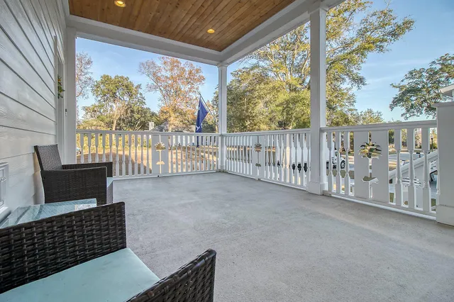 $950,000 | 141 Wando Reach Drive, Charleston, SC 29492