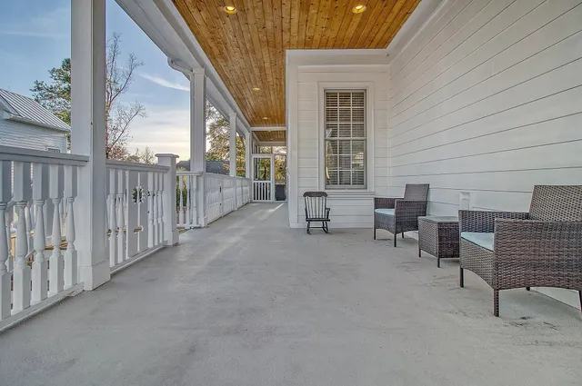 $950,000 | 141 Wando Reach Drive, Charleston, SC 29492