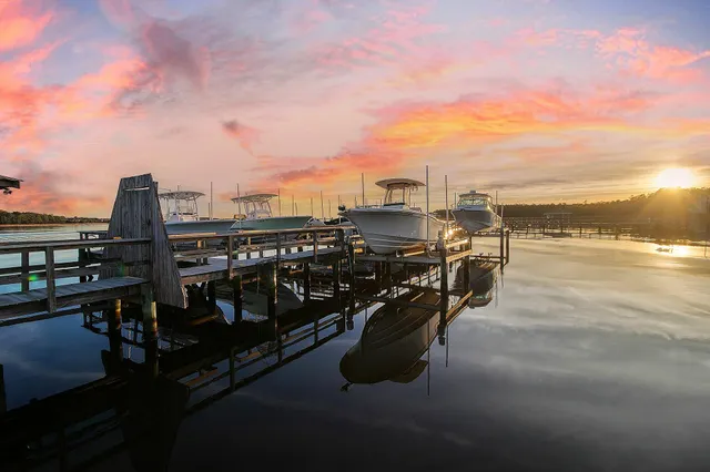 $950,000 | 141 Wando Reach Drive, Charleston, SC 29492