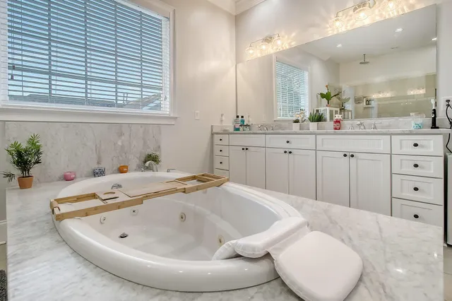 $950,000 | 141 Wando Reach Drive, Charleston, SC 29492