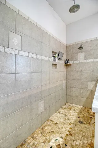 $950,000 | 141 Wando Reach Drive, Charleston, SC 29492