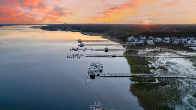 $950,000 | 141 Wando Reach Drive, Charleston, SC 29492