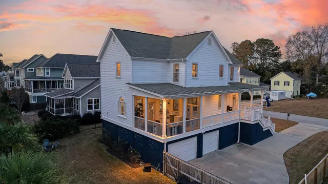 $950,000 | 141 Wando Reach Drive, Charleston, SC 29492