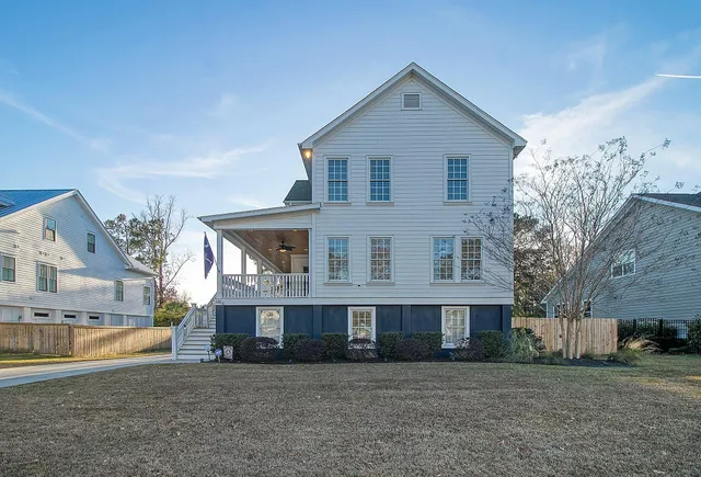 $950,000 | 141 Wando Reach Drive, Charleston, SC 29492