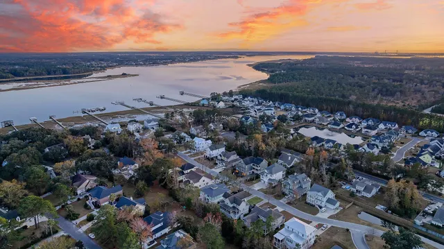 $950,000 | 141 Wando Reach Drive, Charleston, SC 29492