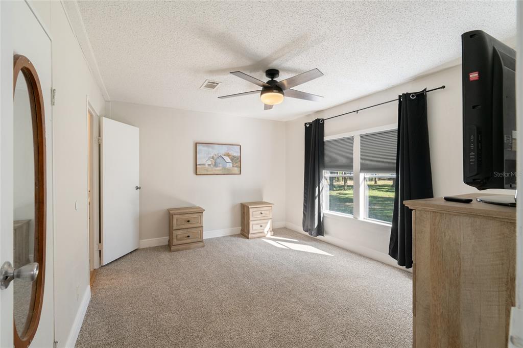 17123 Southeast 173rd Terrace Road Weirsdale, FL 32195 - Photo 31 of 62