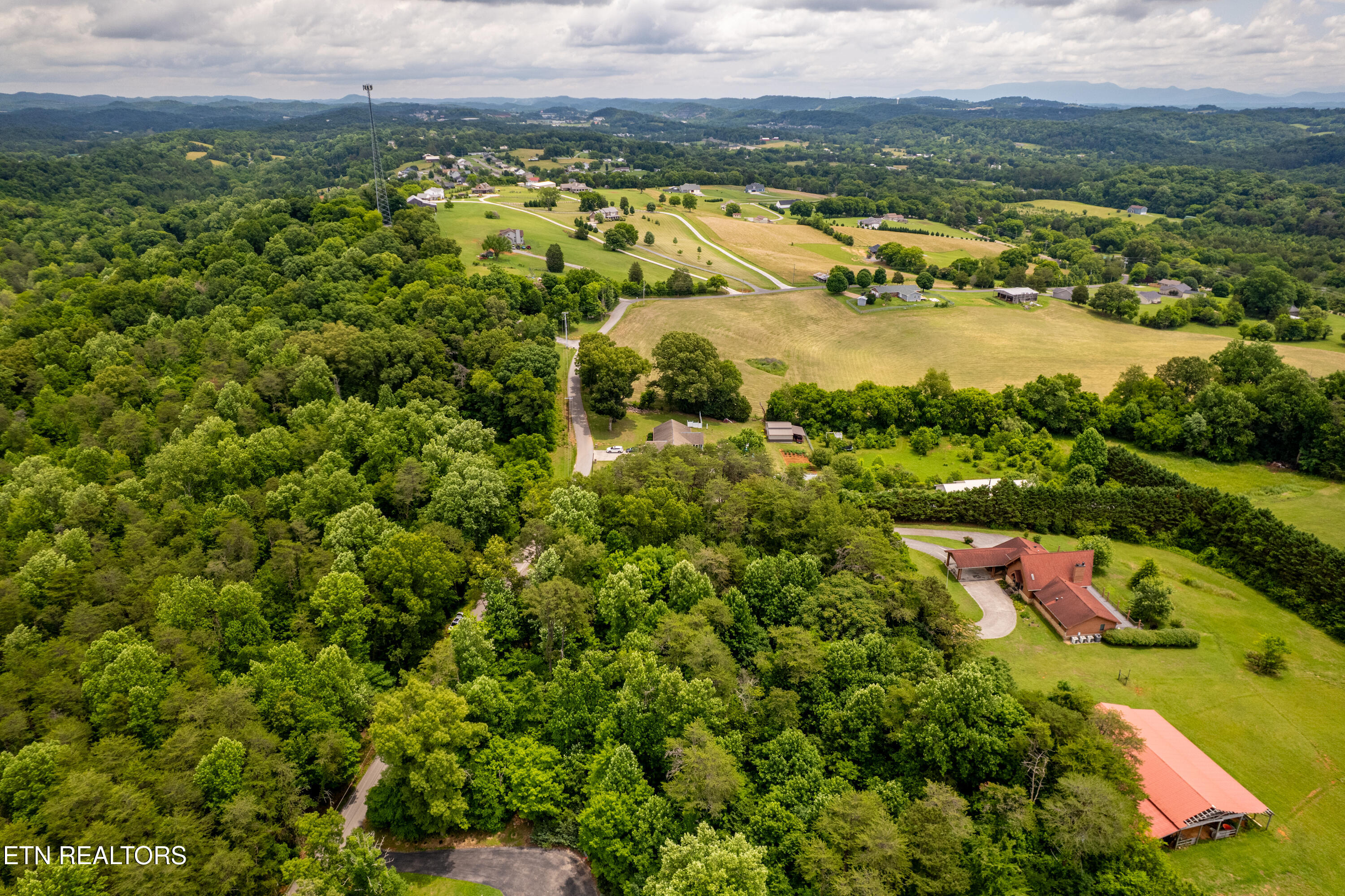 2353 Dave Smith Road Kodak, TN 37764 - Photo 13 of 15 2353DaveSmithRd-17