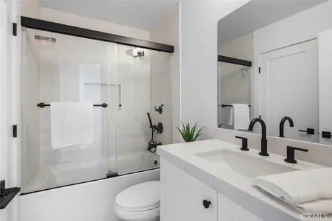 $649,800 | 3905 Hazard Avenue, Unit B22, Santa Ana, CA 92703