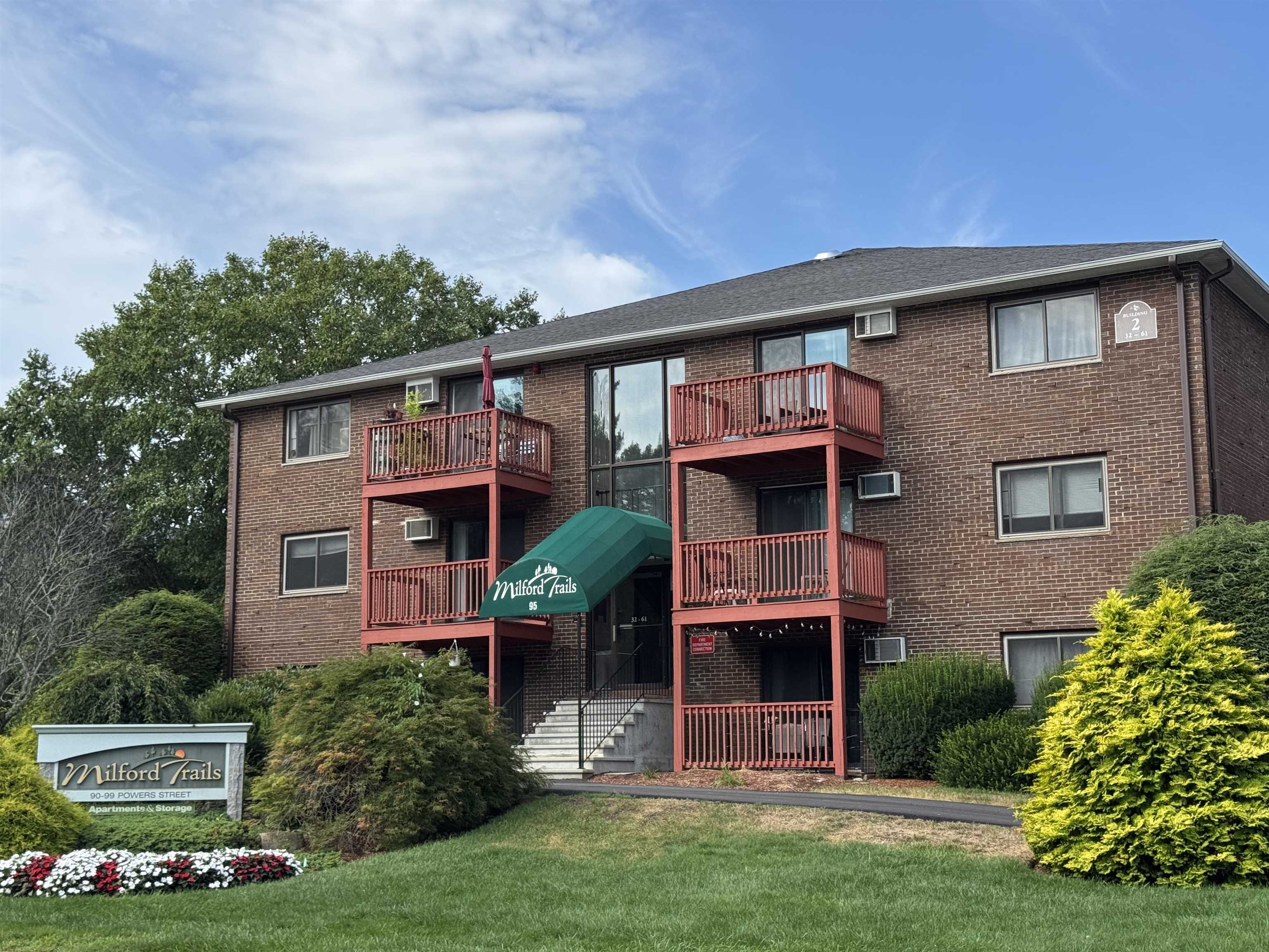 95 Powers Street, Unit 101 Milford, NH 03055 - Photo 4 of 44