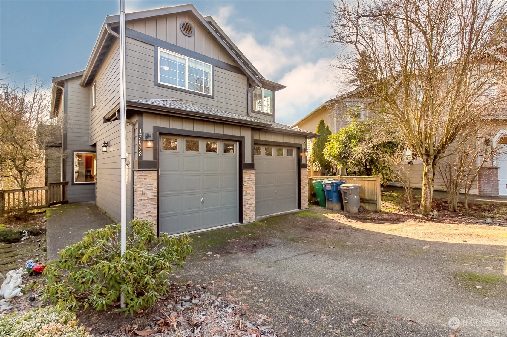 17028 4th Avenue Southeast Bothell, WA 98012 - Photo 2 of 40