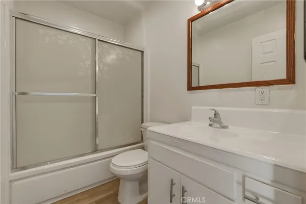 $1,695 | 22862 15th Street, Newhall, CA 91321