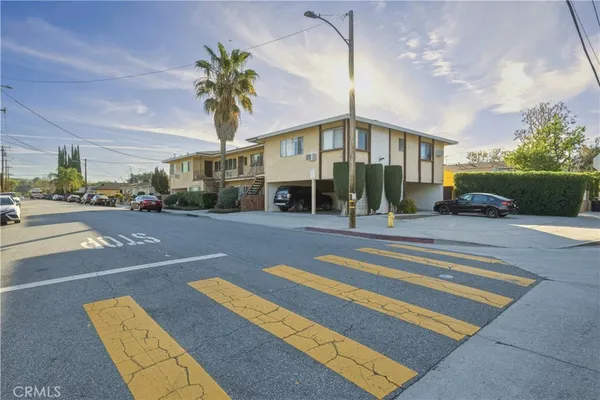 $1,695 | 22862 15th Street, Newhall, CA 91321