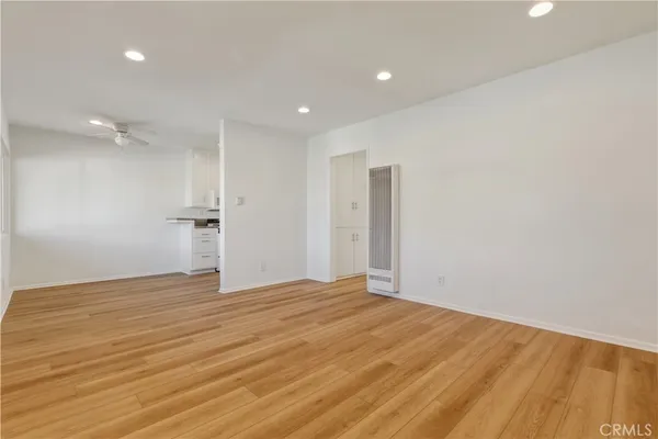 $1,695 | 22862 15th Street, Newhall, CA 91321