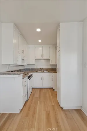 $1,695 | 22862 15th Street, Newhall, CA 91321