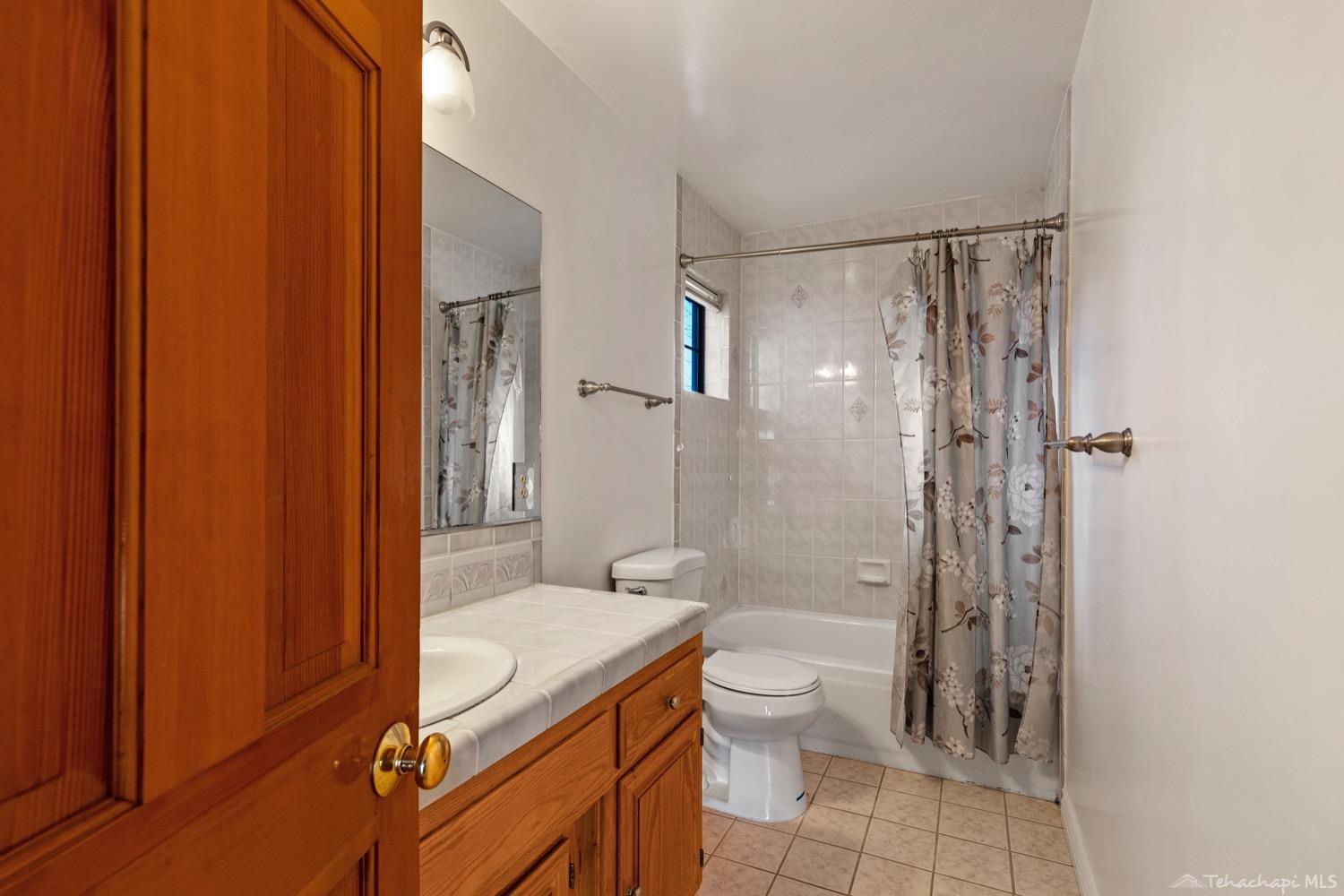 23980 Woodford-Tehachapi Road Tehachapi, CA 93561 - Photo 27 of 47 Gallery Image 27