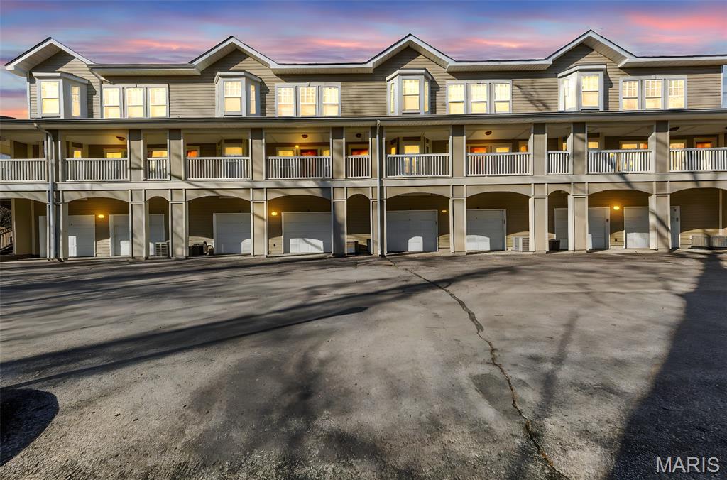 2706 Mcknight Crossing Court St. Louis, MO 63119 - Photo 1 of 20