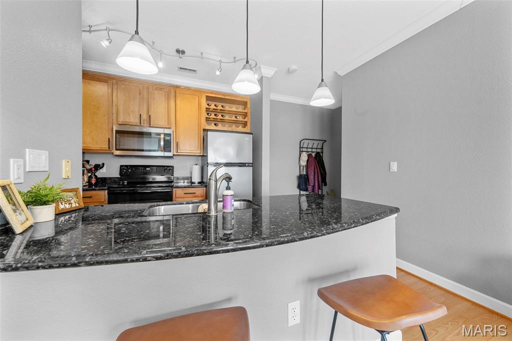 2706 Mcknight Crossing Court St. Louis, MO 63119 - Photo 6 of 20