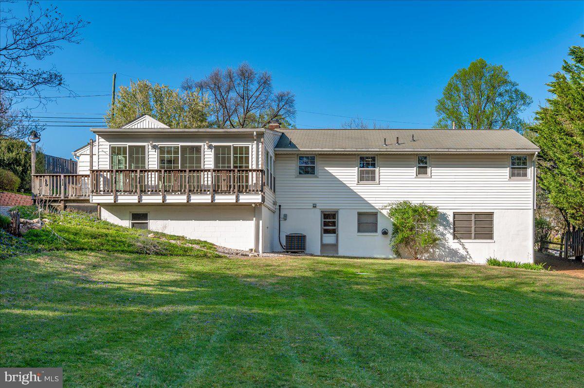 10508 Sweepstakes Road Damascus, MD 20872 - Photo 36 of 46 a front view of a house with a garden