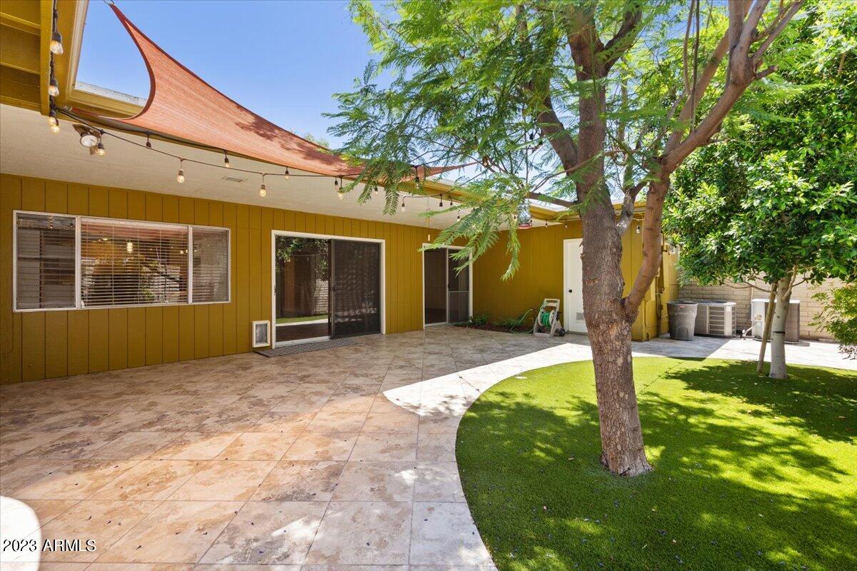 3736 East Montecito Avenue Phoenix, AZ 85018 - Photo 14 of 18 Private back courtyard