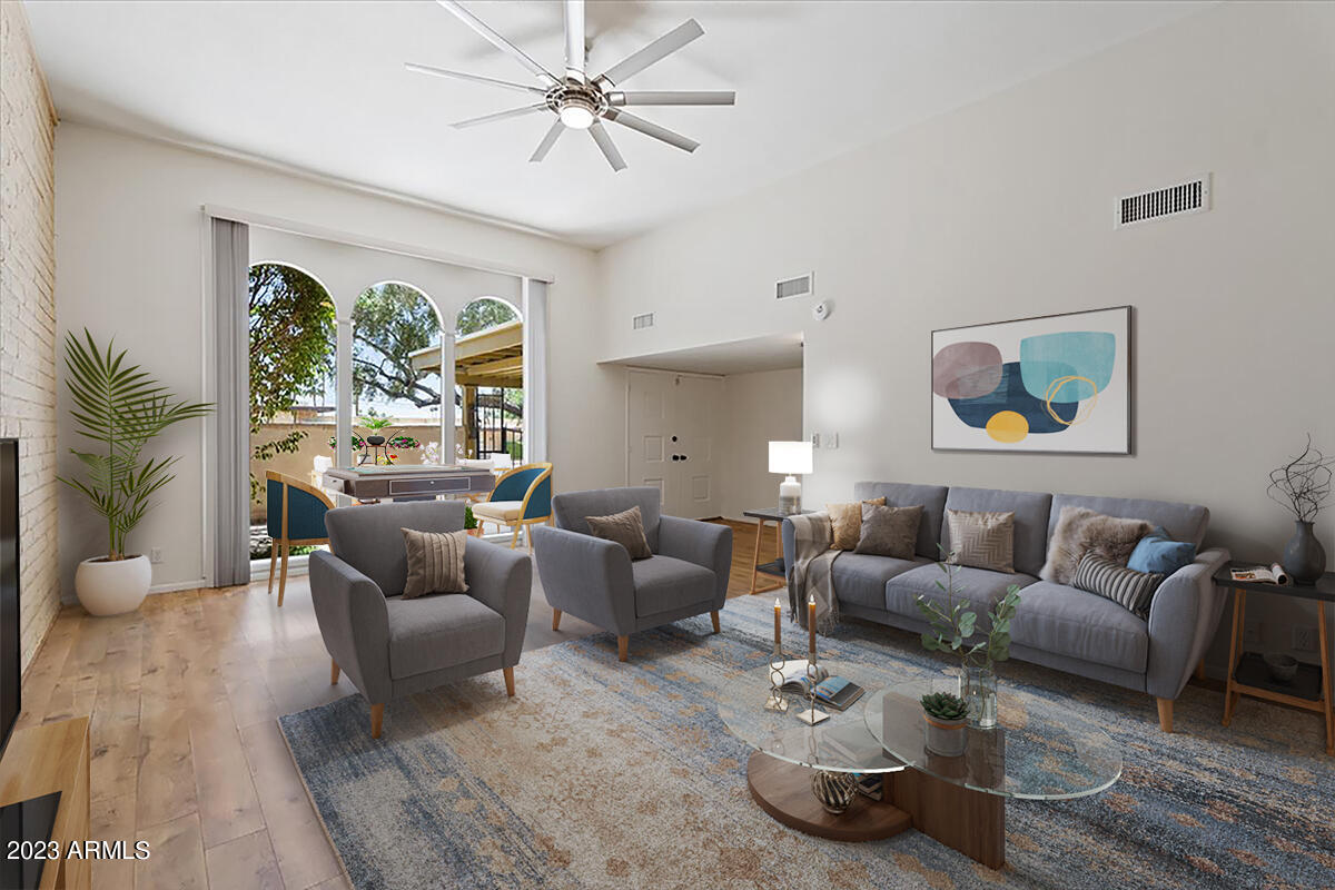 3736 East Montecito Avenue Phoenix, AZ 85018 - Photo 4 of 18 Vaulted ceilings