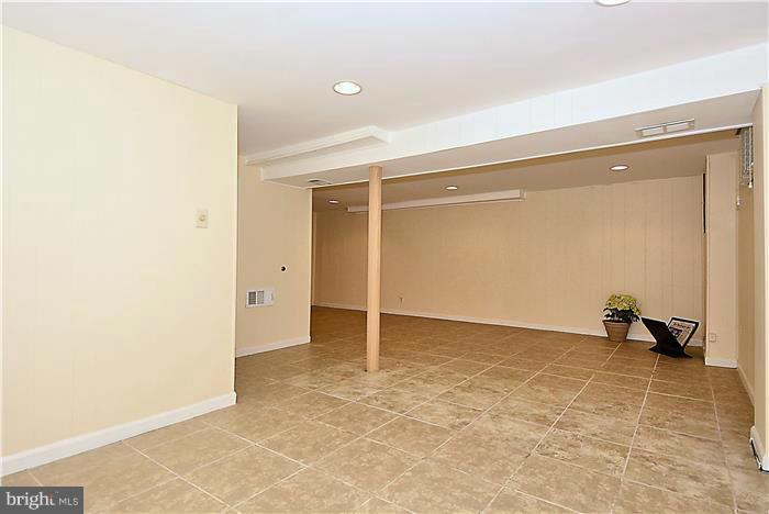 12208 Judson Road Silver Spring, MD 20902 - Photo 13 of 21 Family Room