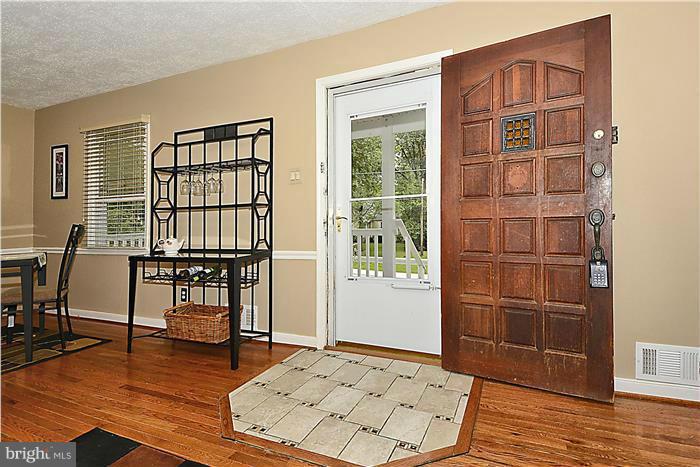 12208 Judson Road Silver Spring, MD 20902 - Photo 10 of 21 Interior (General)