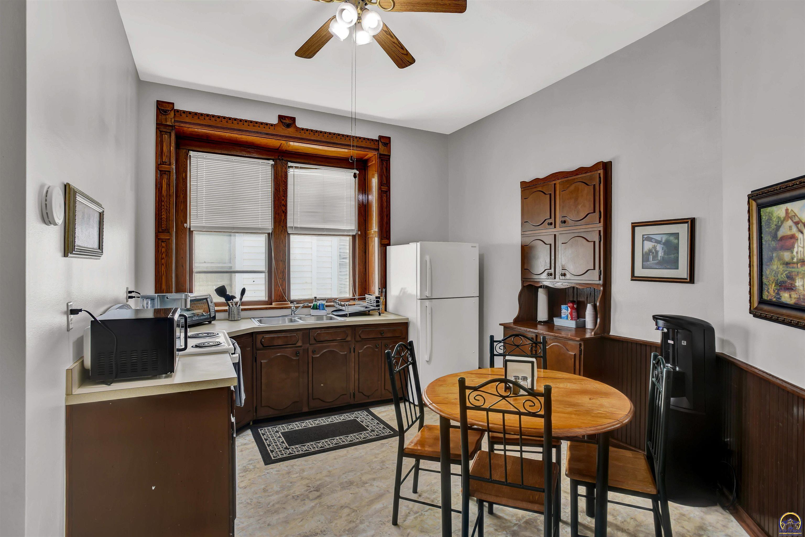 717 Southwest Lincoln Street Topeka, KS 66606 - Photo 10 of 12