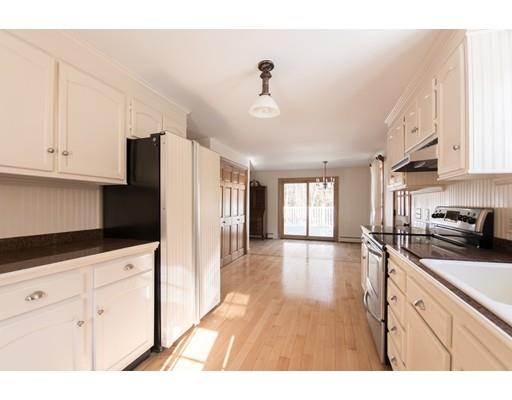 395 Briggs Road Westport, MA 02790 - Photo 8 of 30 Gallery Image 8