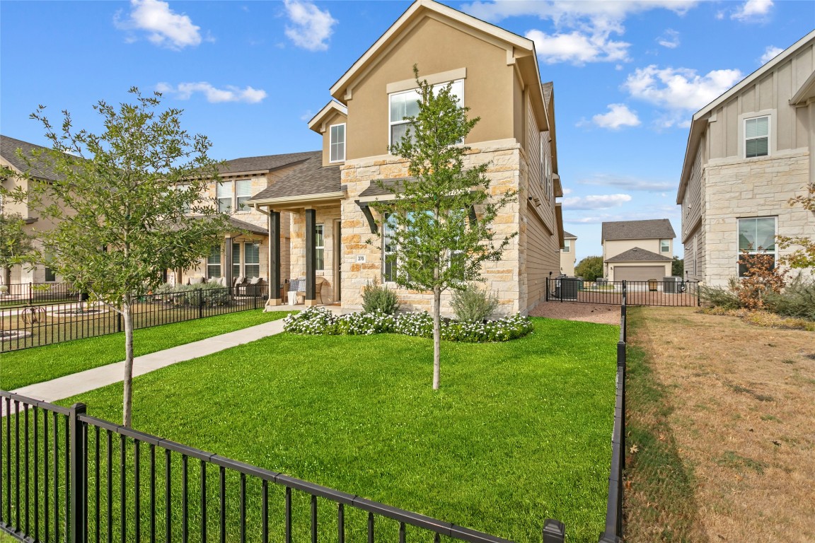 376 Lost Mine Peak Lane Dripping Springs, TX 78620 - Photo 3 of 40
