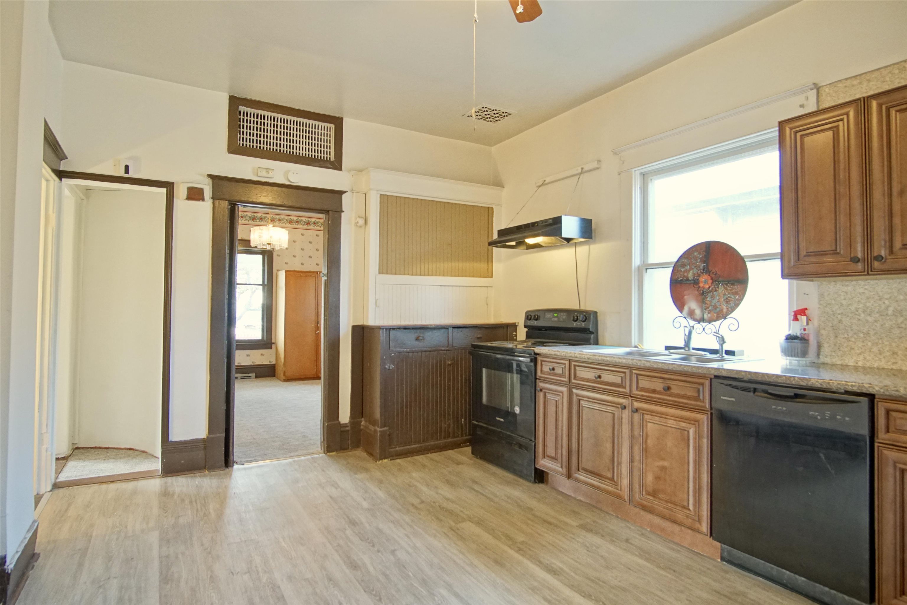 618 East Broad Avenue Spokane, WA 99207 - Photo 11 of 50