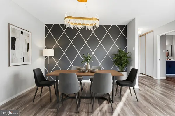 $374,888 | 307 Yoakum Parkway, Unit 706, Alexandria, VA 22304