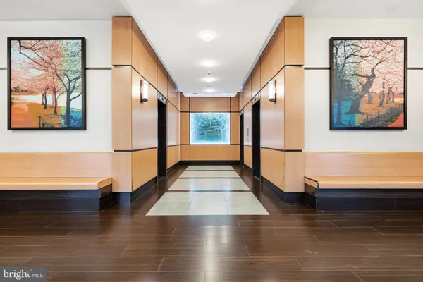 $374,888 | 307 Yoakum Parkway, Unit 706, Alexandria, VA 22304