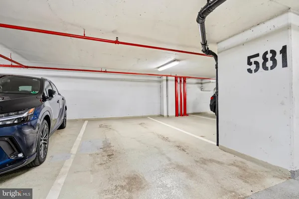 $374,888 | 307 Yoakum Parkway, Unit 706, Alexandria, VA 22304