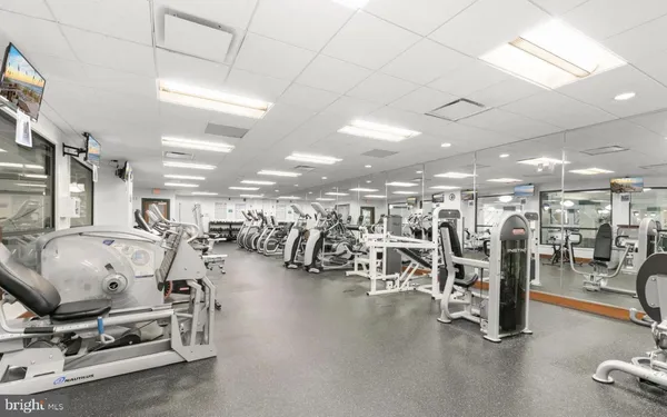 $374,888 | 307 Yoakum Parkway, Unit 706, Alexandria, VA 22304