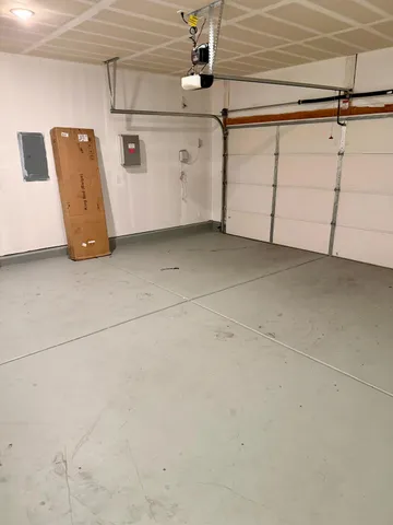 a view of a back yard