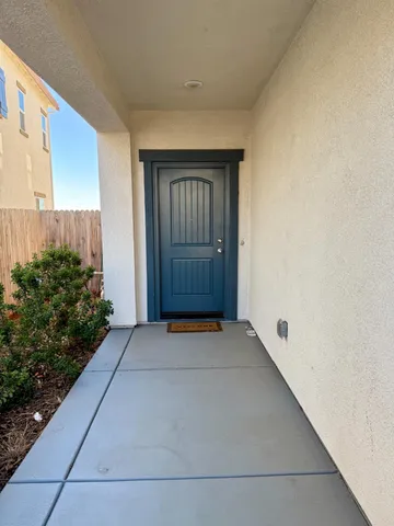 a view of entryway with front door