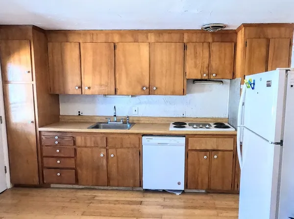 $650,000 | 34 F Street, Hull, MA 02045