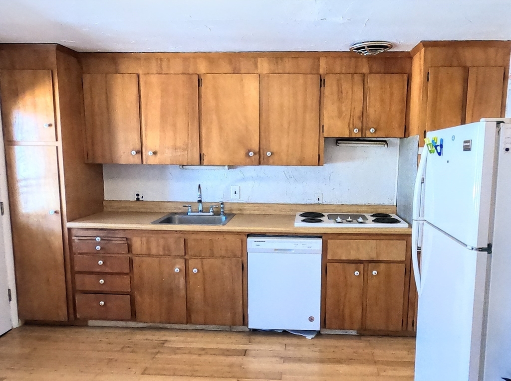 34 F Street Hull, MA 02045 - Photo 18 of 39