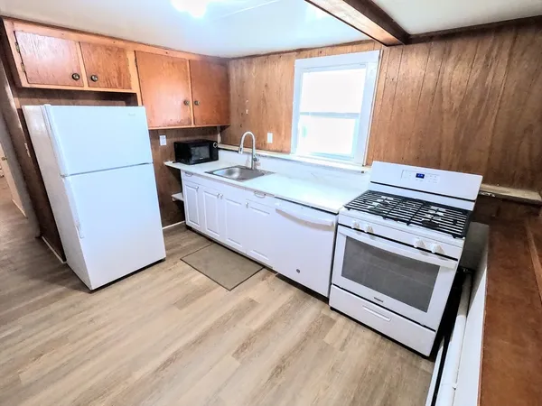 $650,000 | 34 F Street, Hull, MA 02045