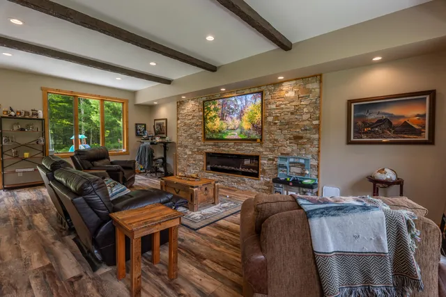 $1,350,000 | N627 Riviera Avenue, Merrillan, WI 54754