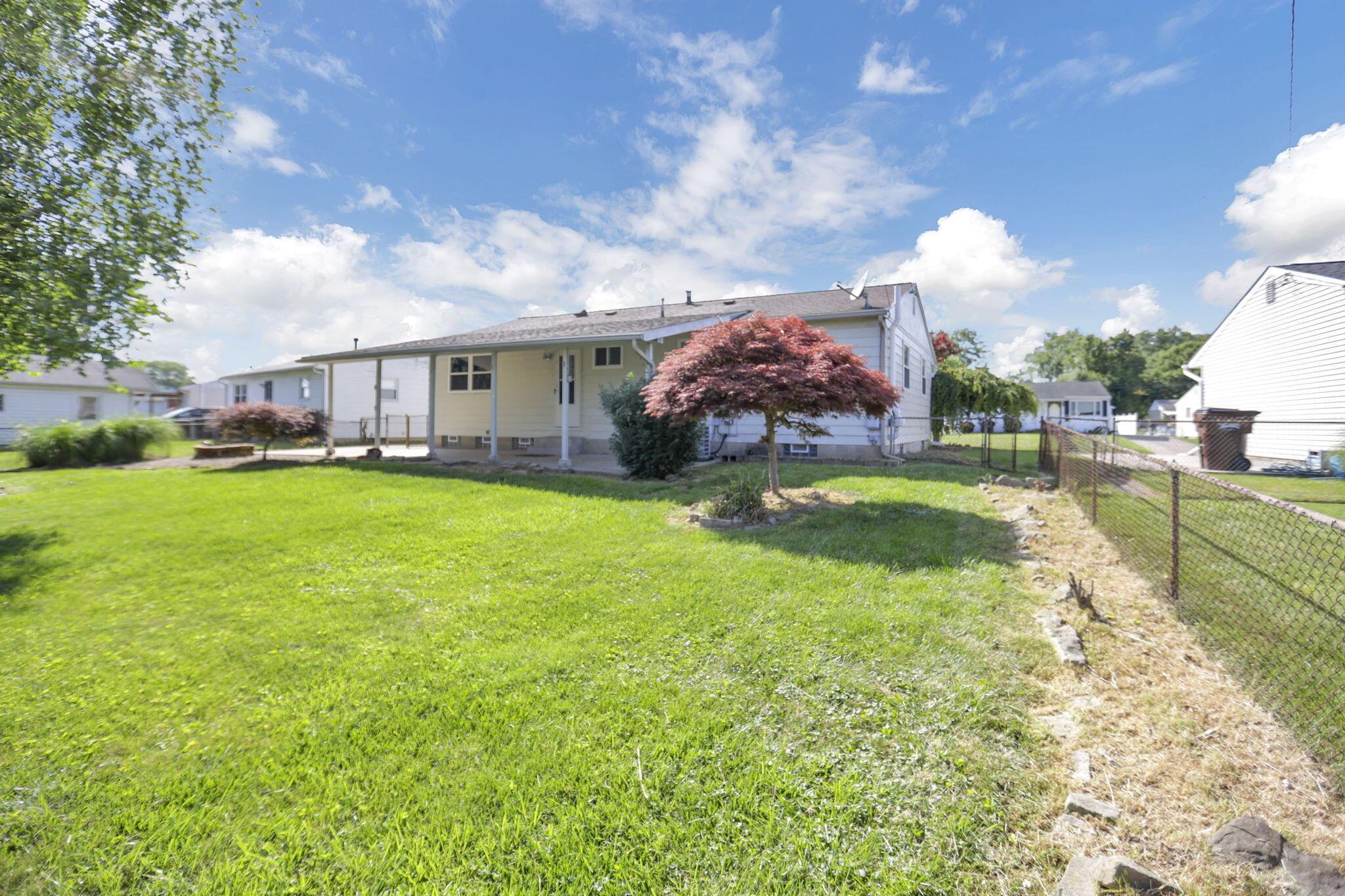 193 Fieldpoint Road Heath, OH 43056 - Photo 28 of 29 fenced in yard
