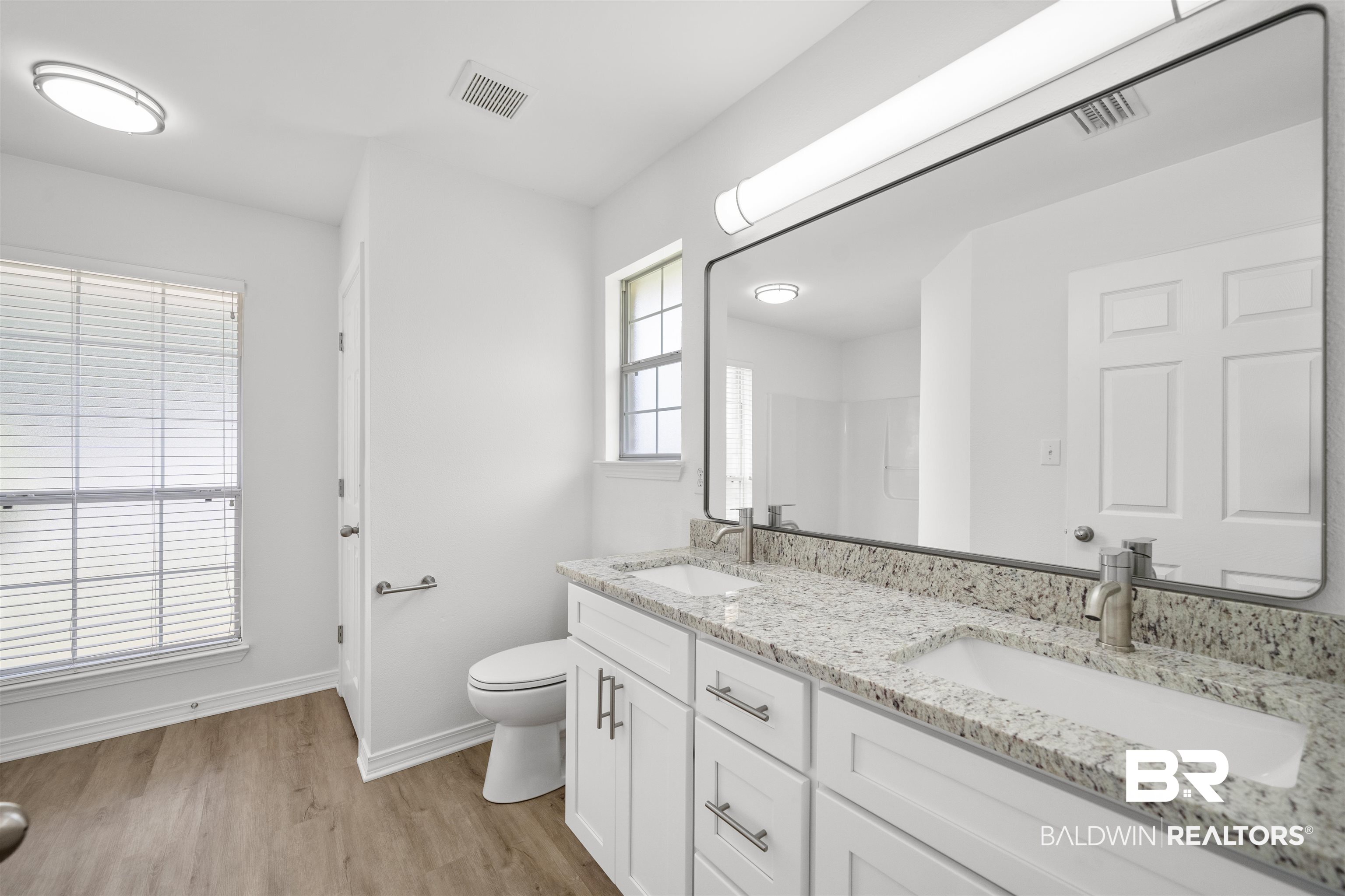 16063 Mansion Street Foley, AL 36535 - Photo 11 of 31 Primary suite