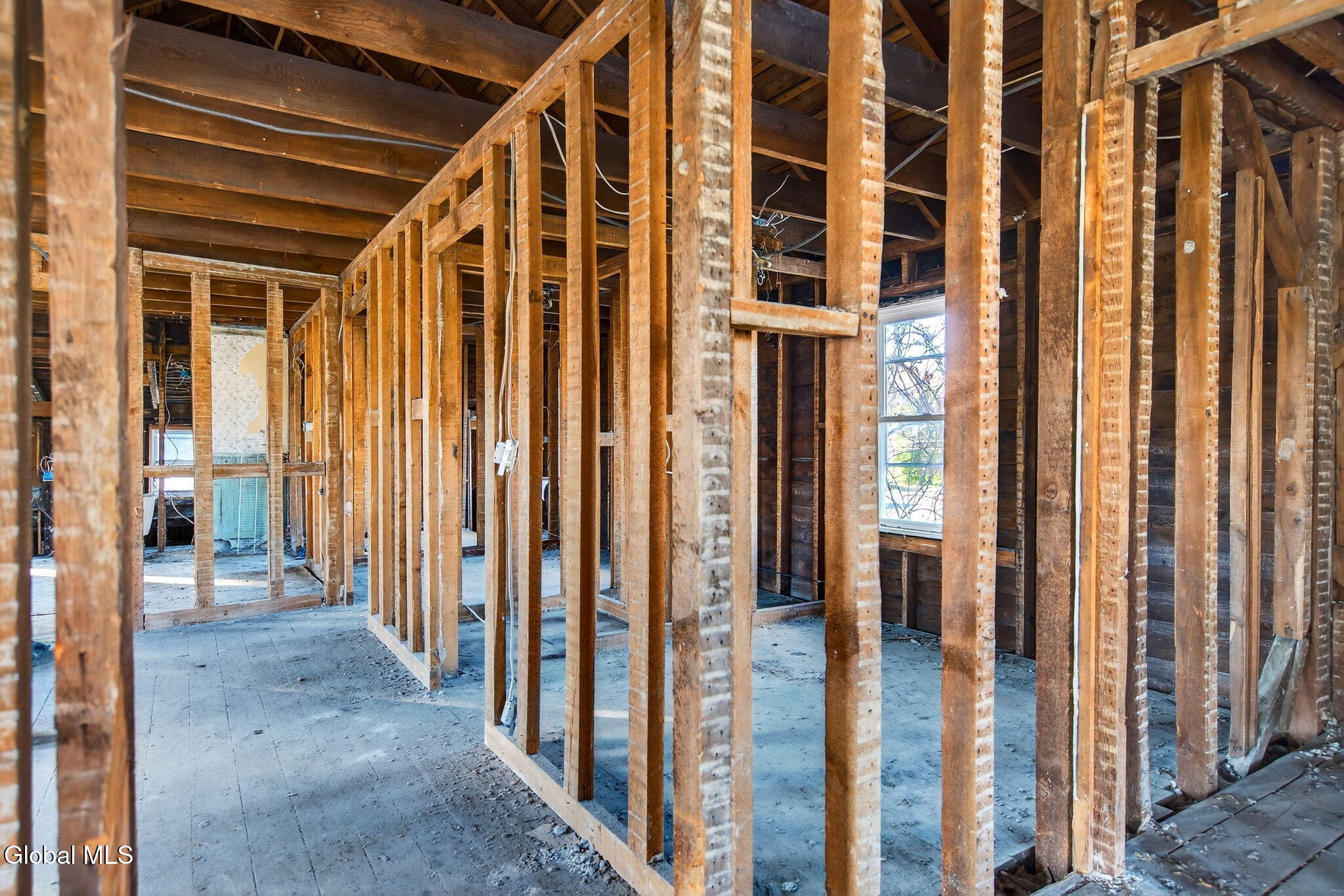 522 Loudon Road Colonie, NY 12211 - Photo 24 of 26 Interior 17