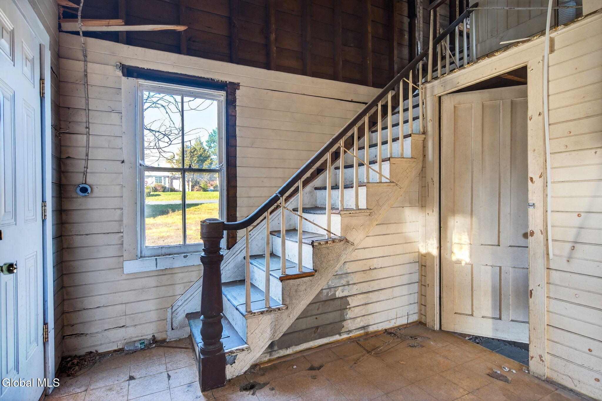 522 Loudon Road Colonie, NY 12211 - Photo 26 of 26 Interior 19