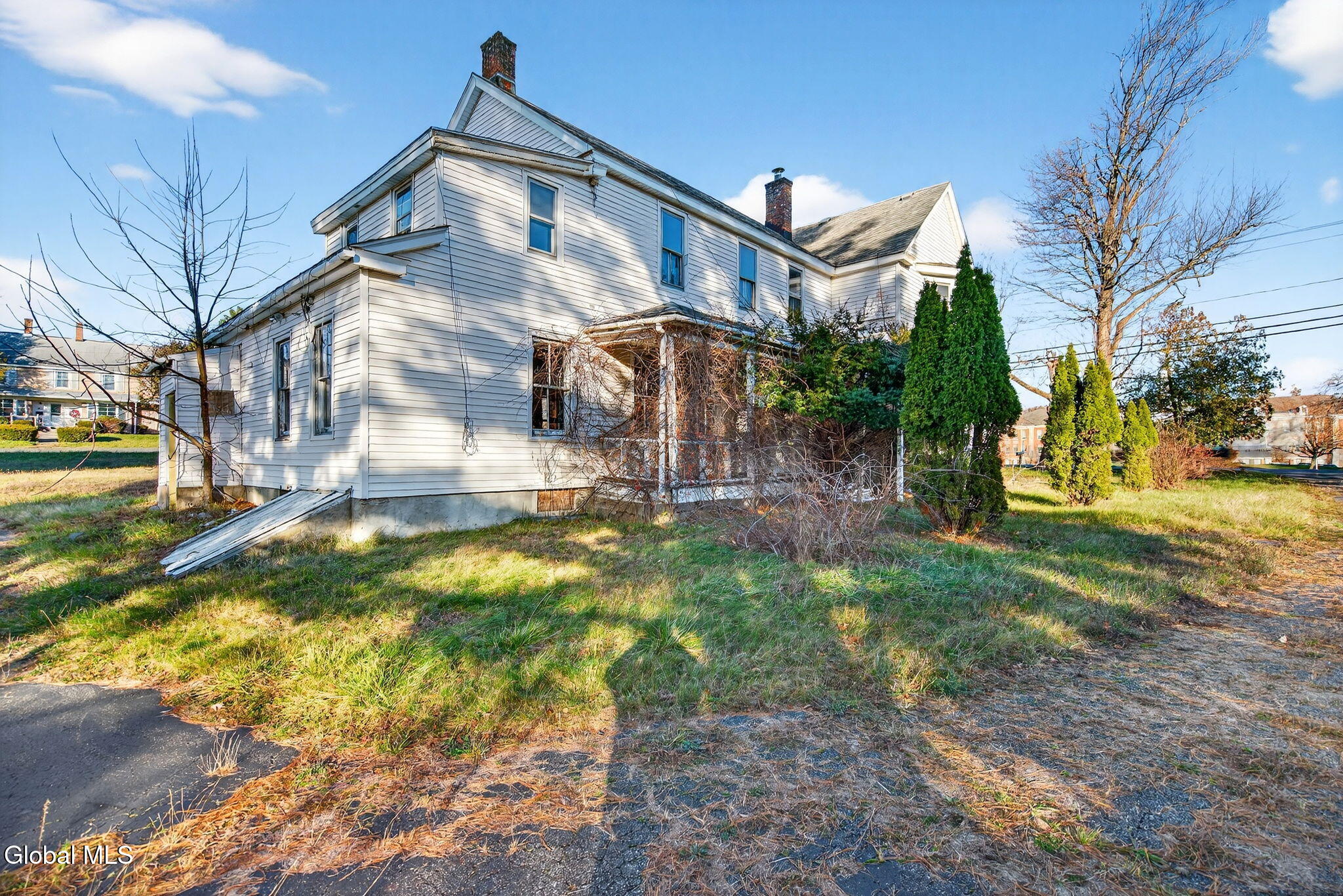 522 Loudon Road Colonie, NY 12211 - Photo 6 of 26 Exterior 06