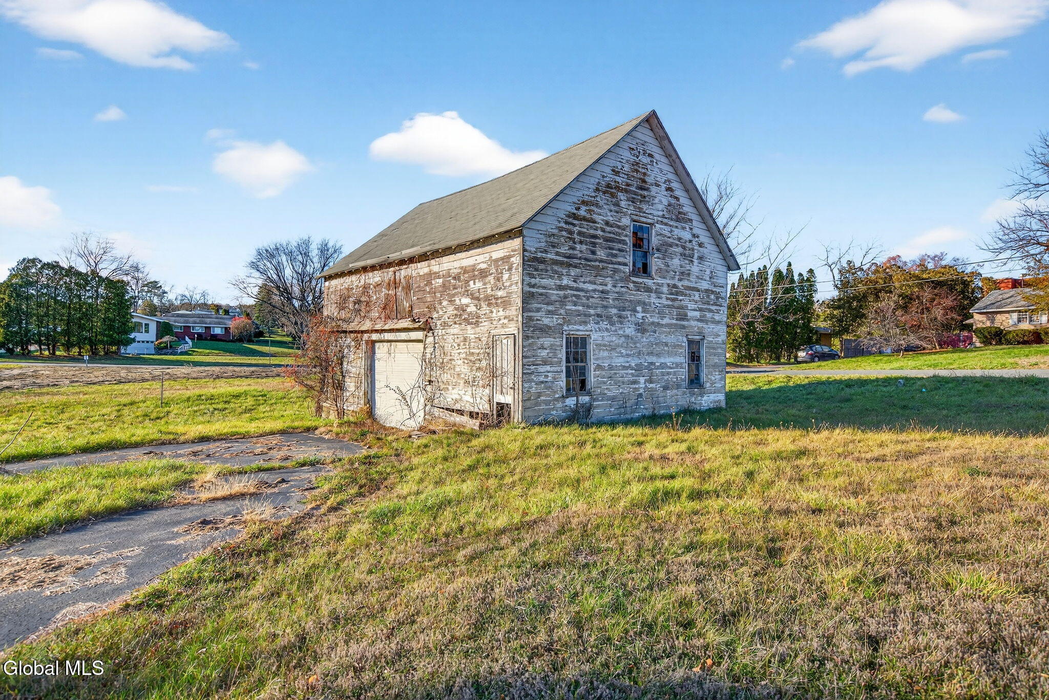 522 Loudon Road Colonie, NY 12211 - Photo 7 of 26 Exterior 07