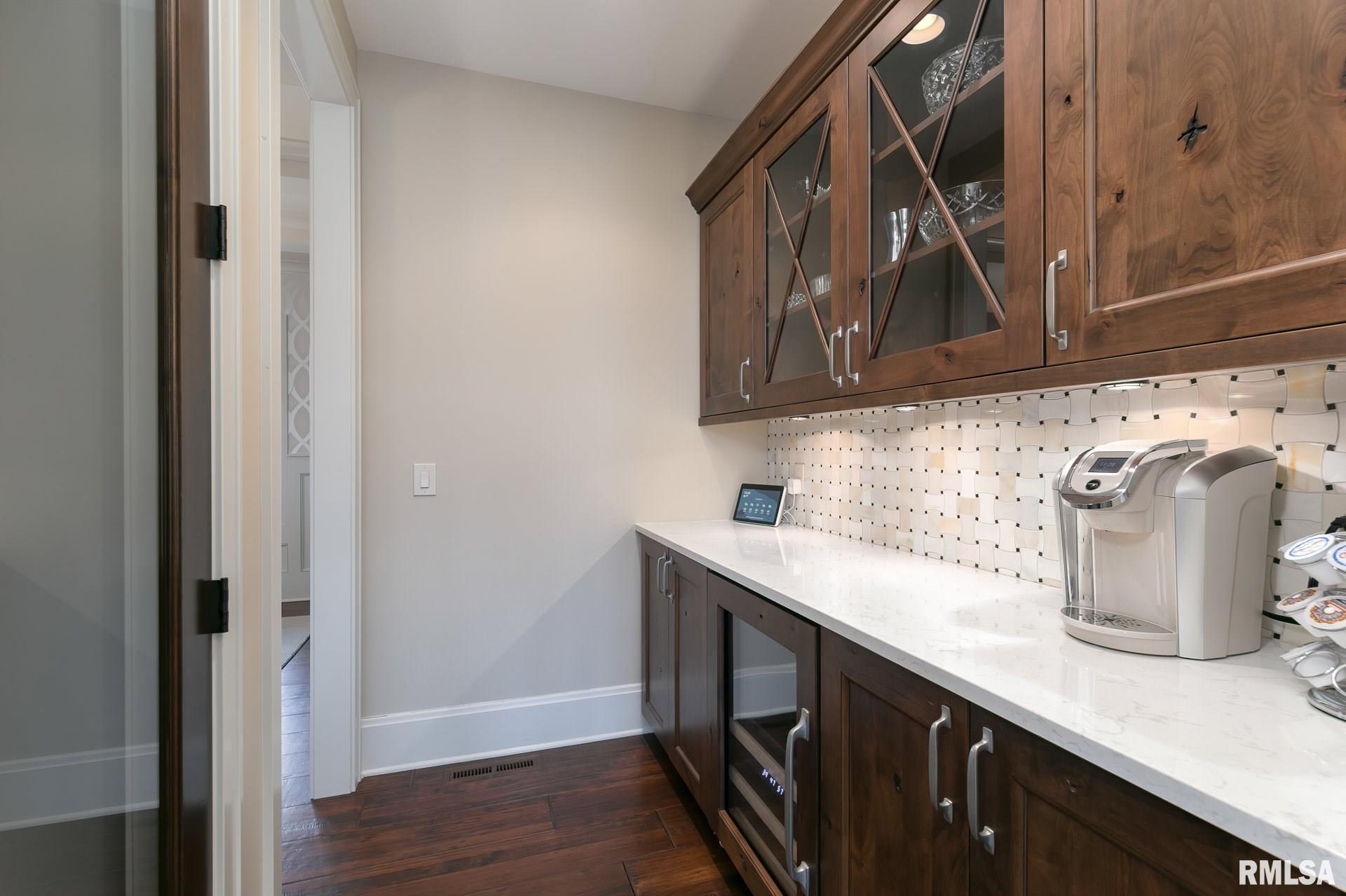 5982 Cardinal Road Bettendorf, IA 52722 - Photo 17 of 50 Gallery Image 17